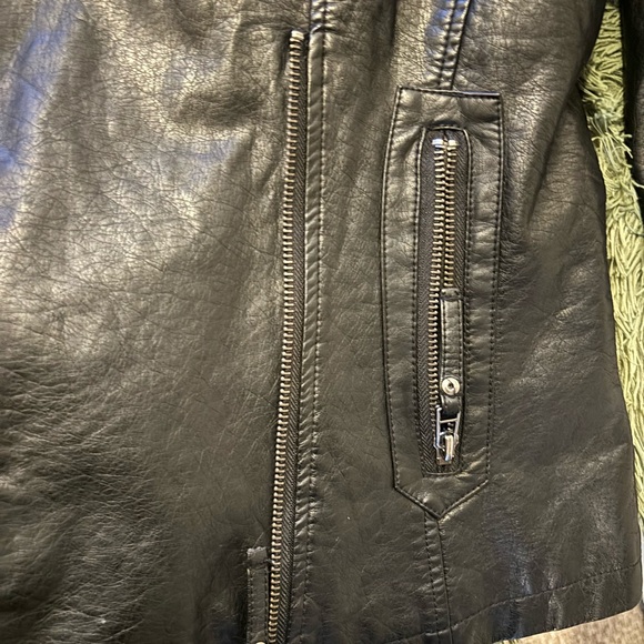 Black Leather Motorcycle Jacket - Picture 8 of 10